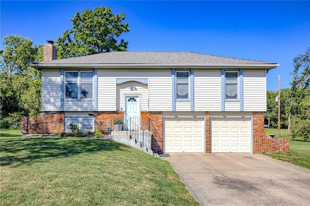 $343,000 | 8174 Belmont Drive | Shawnee Mission