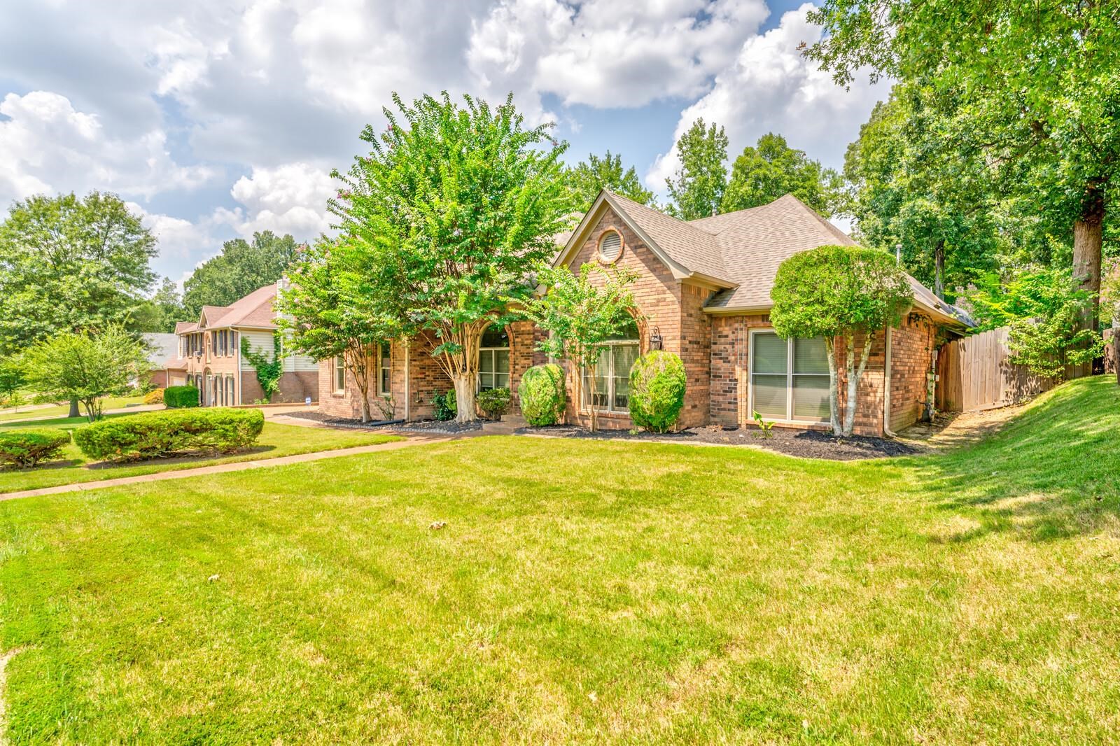 View of front of home featuring a front lawn