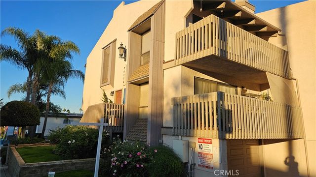 $2,975 | 26116 Narbonne Avenue, Unit H | South Bay