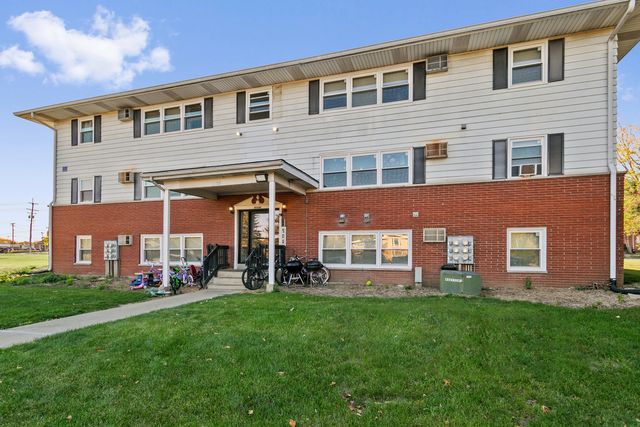 $1,400 | 1025 North Farnsworth Avenue, Unit B | Aurora