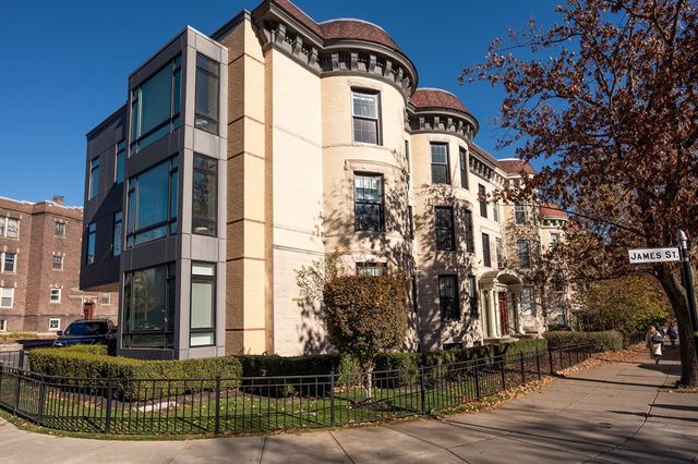 $2,200,000 | 1248 Beacon Street, Unit 3 | North Brookline