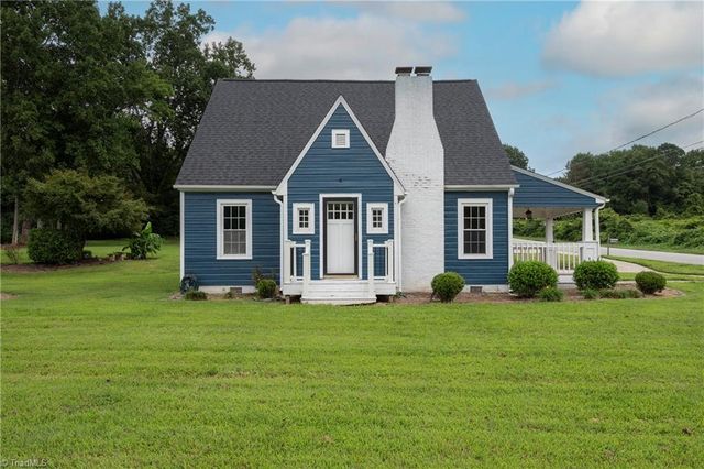 $310,000 | 3250 South Stratford Road | Clemmons