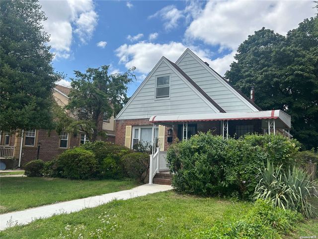 $799,999 | 119-48 228th Street | Cambria Heights