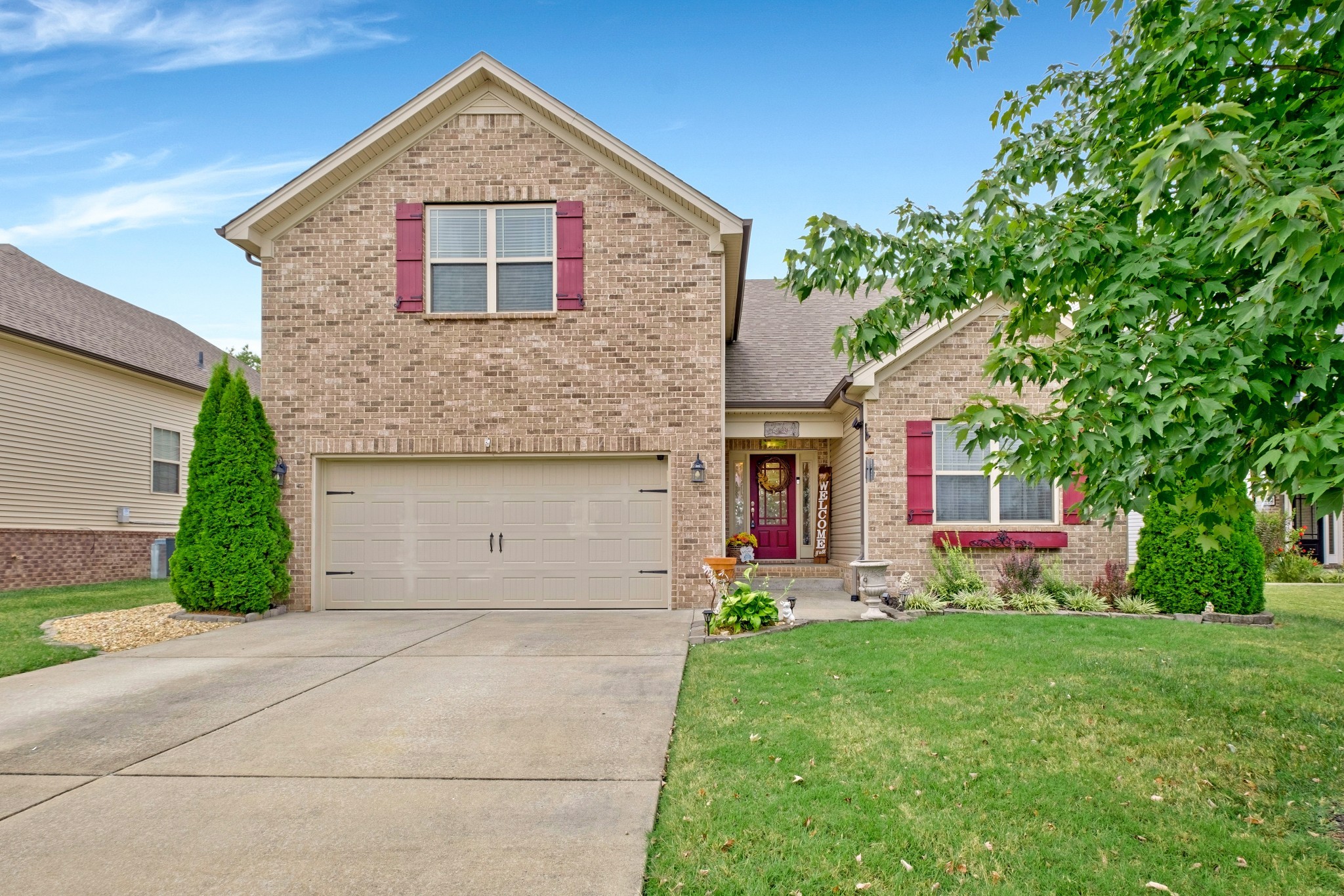 a front view of house with yard