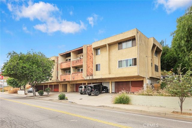 $480,000 | 1550 Stadium Way, Unit 10 | Echo Park