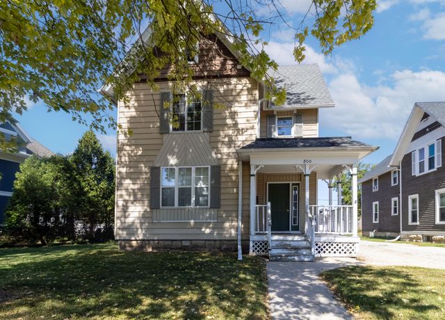 $269,900 | 800 Lincoln Avenue | Waukesha