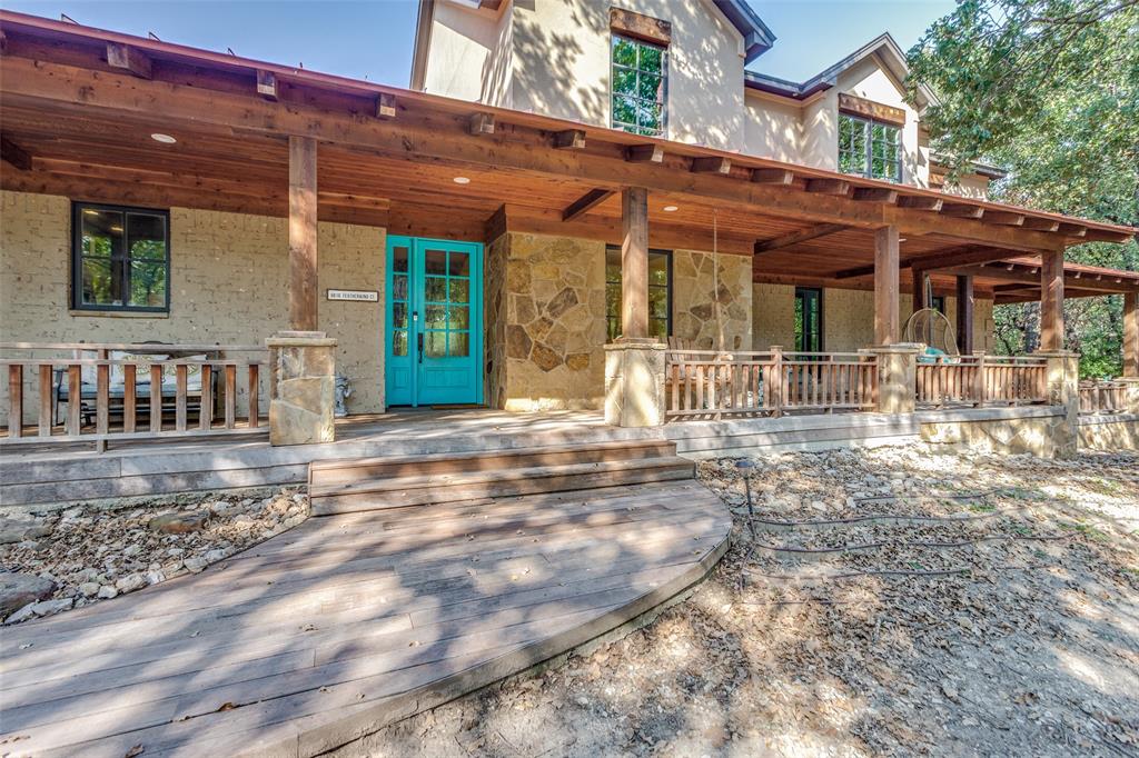 a view of a house with a outdoor space