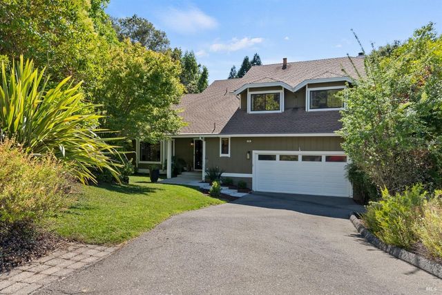 $1,799,000 | 14 West Brooke Drive | West Novato