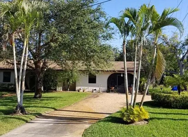 $2,500 | 2168 Sunrise Drive Southwest | Vero Beach Highlands