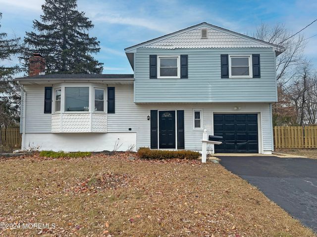 $562,500 | 11 Calt Drive | Hazlet Township - Monmouth County