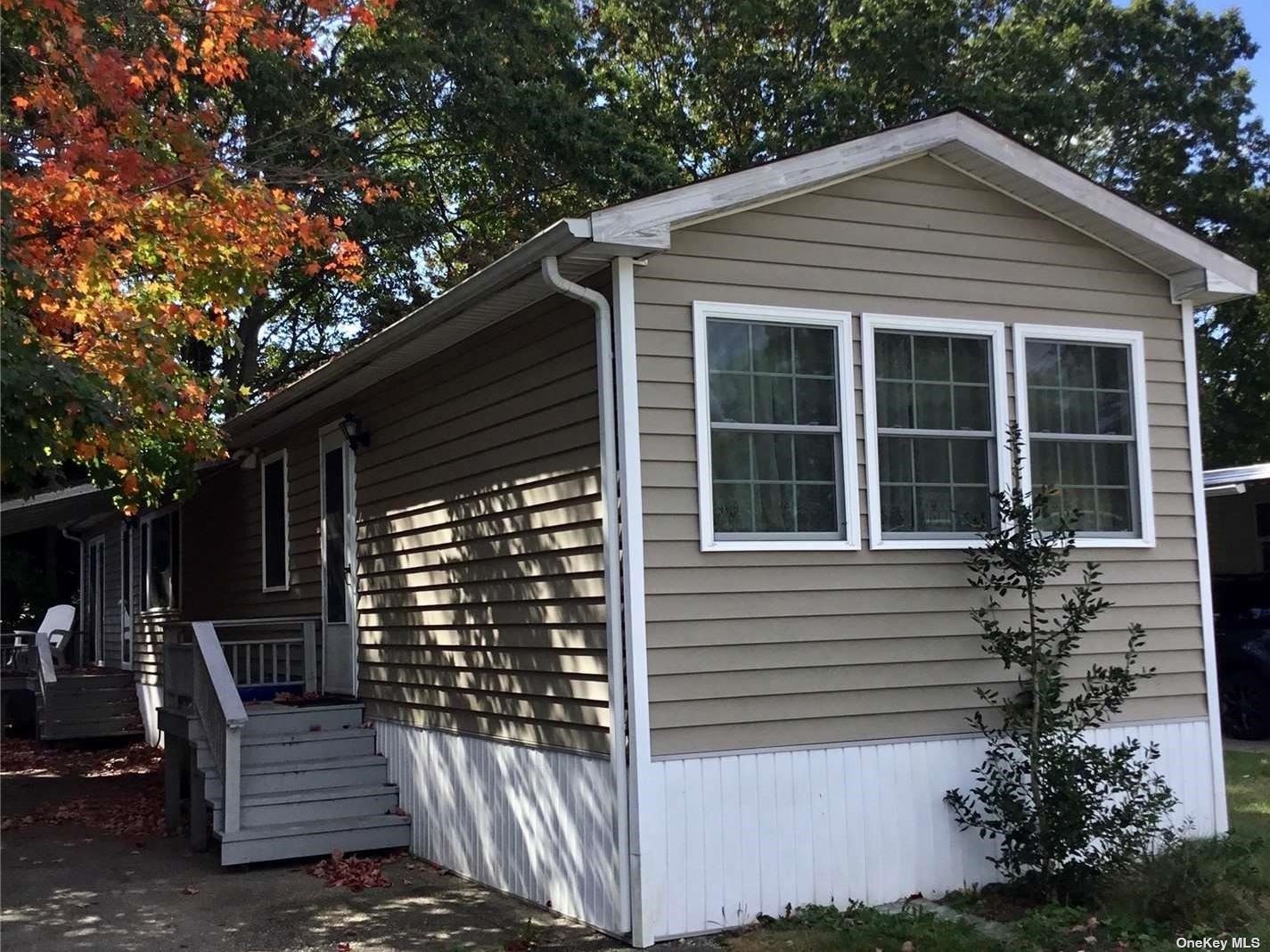 a view of house with a outdoor space