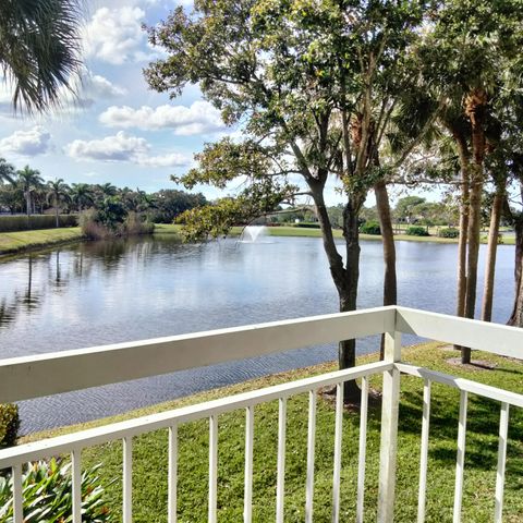 $2,000 | 2401 Village Boulevard, Unit 202 | The Villages of Palm Beach Lakes