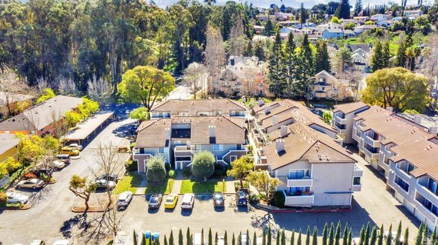 $345,000 | 2890 Redwood Parkway, Unit 72 | East Vallejo