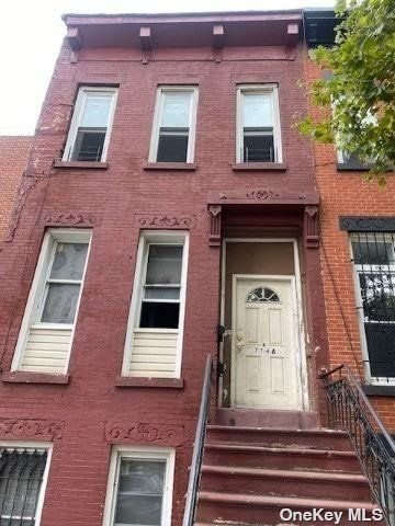 $1,300,000 | 774 A Lafayette Avenue, Unit A | Bedford-Stuyvesant