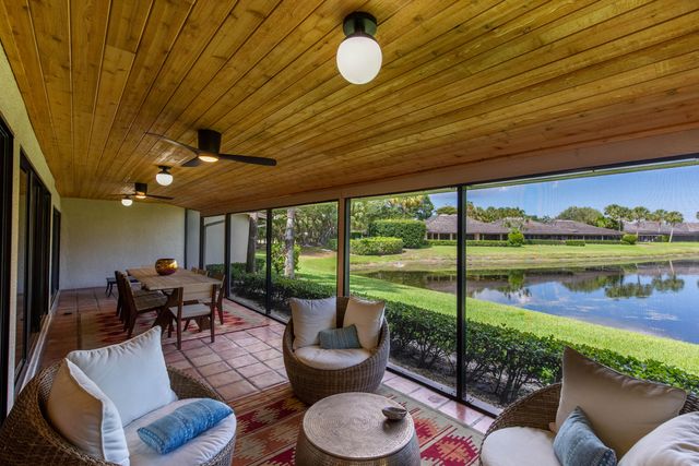 $1,495,000 | 11683 Wimbledon Circle | Palm Beach Polo and Country Club