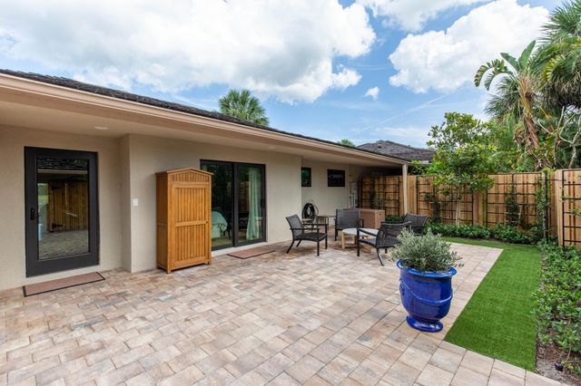 $1,495,000 | 11683 Wimbledon Circle | Palm Beach Polo and Country Club