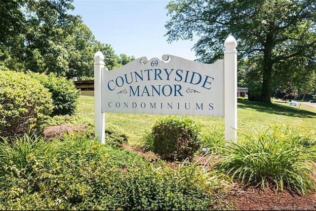 $1,900 | 69 Northwest Drive, Unit 15 | Plainville