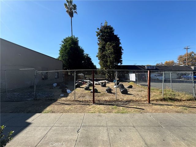 $495,000 | 8017 Greenleaf Avenue | Whittier