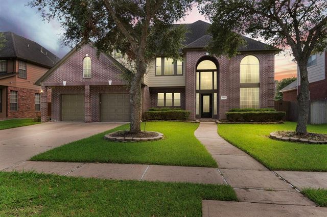 $745,000 | 3915 Garnet Falls | Sugar Land