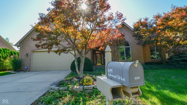 $495,000 | 1695 Ashwood Drive | Ashwood Condominiums