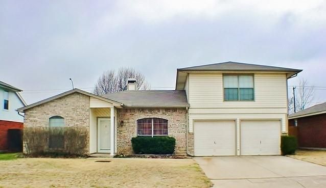 $2,095 | 6416 Nellie Drive | Southeast Arlington