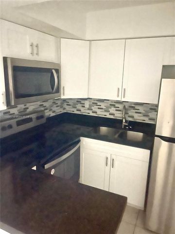 $2,300 | 5842 Northwest 23rd Street, Unit 5842 | Lauderhill