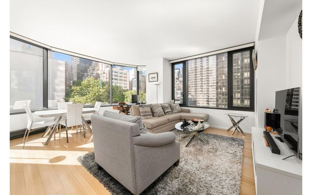 $1,995,000 | 50 United Nations Plaza, Unit 6C | Midtown East