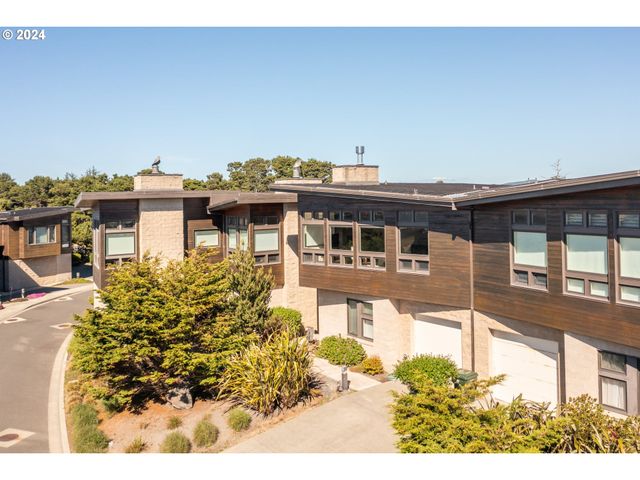 $789,000 | 2757 Colony Circle | Bandon