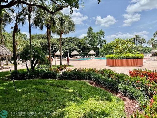 $189,000 | 3180 Holiday Springs Boulevard, Unit 305 | Holiday Springs