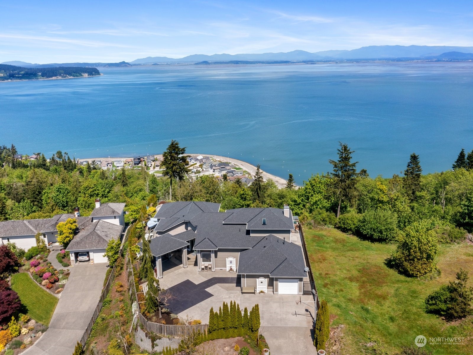 an aerial view of multiple house