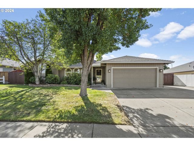 $455,000 | 3332 Sharman Way | North Medford