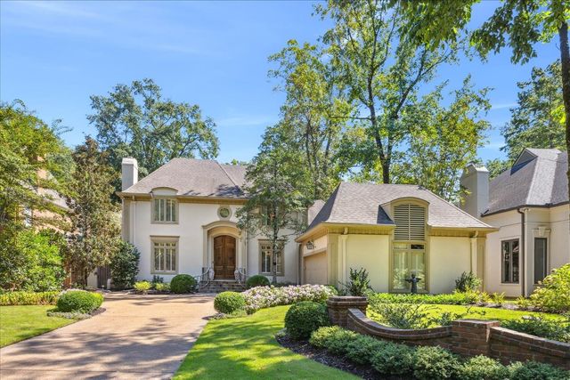 $995,000 | 434 River Oaks Place | River Oaks