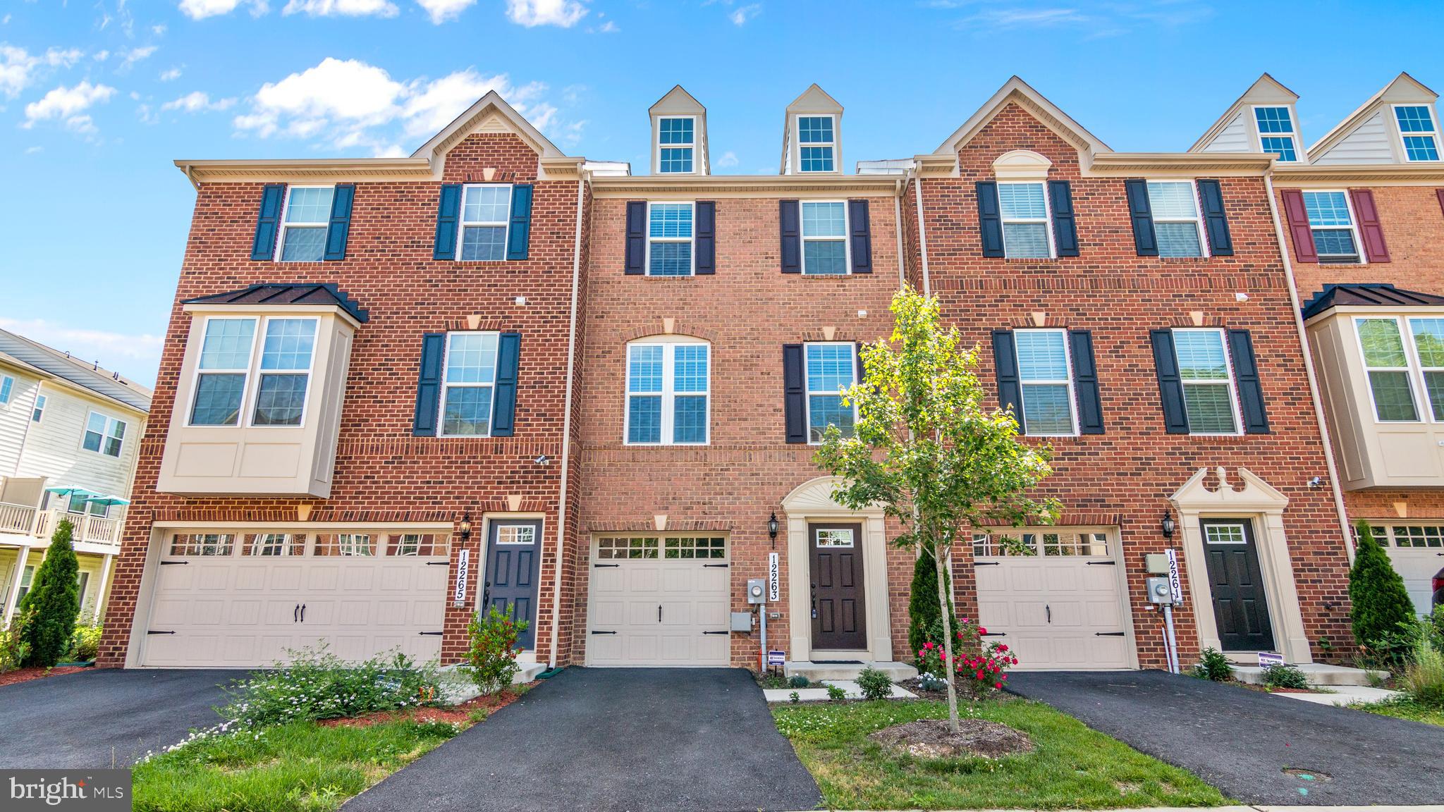 Lovely town home in Adams Crossing