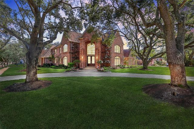 $1,500,000 | 1611 Windsor Park Drive