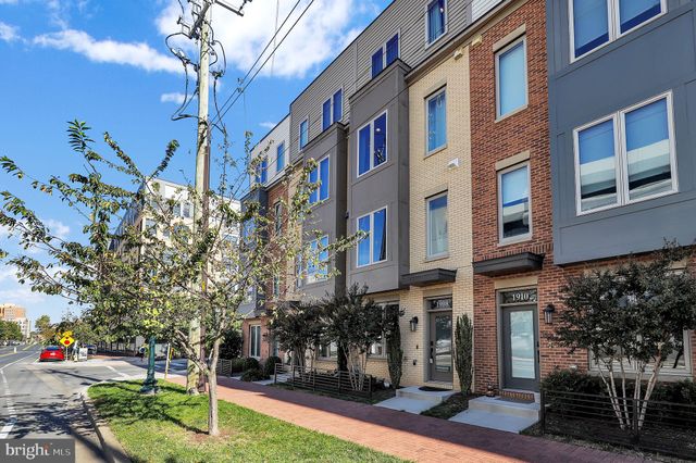 $845,000 | 1908 Chapman Avenue, Unit 3 | East Rockville