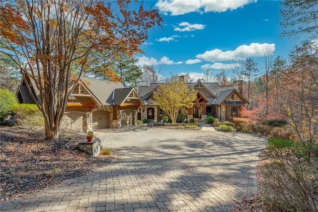 $3,295,000 | 636 Pine Harbor Way