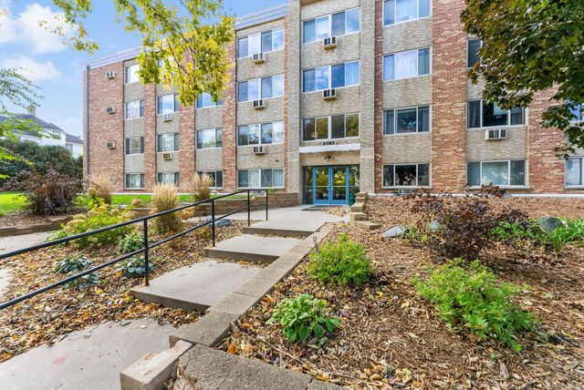 $1,500 | 4400 Upton Avenue South, Unit 406 | Linden Hills