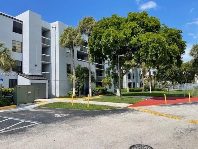 $288,000 | 12209 Southwest 14th Lane, Unit 1205 | Tamiami