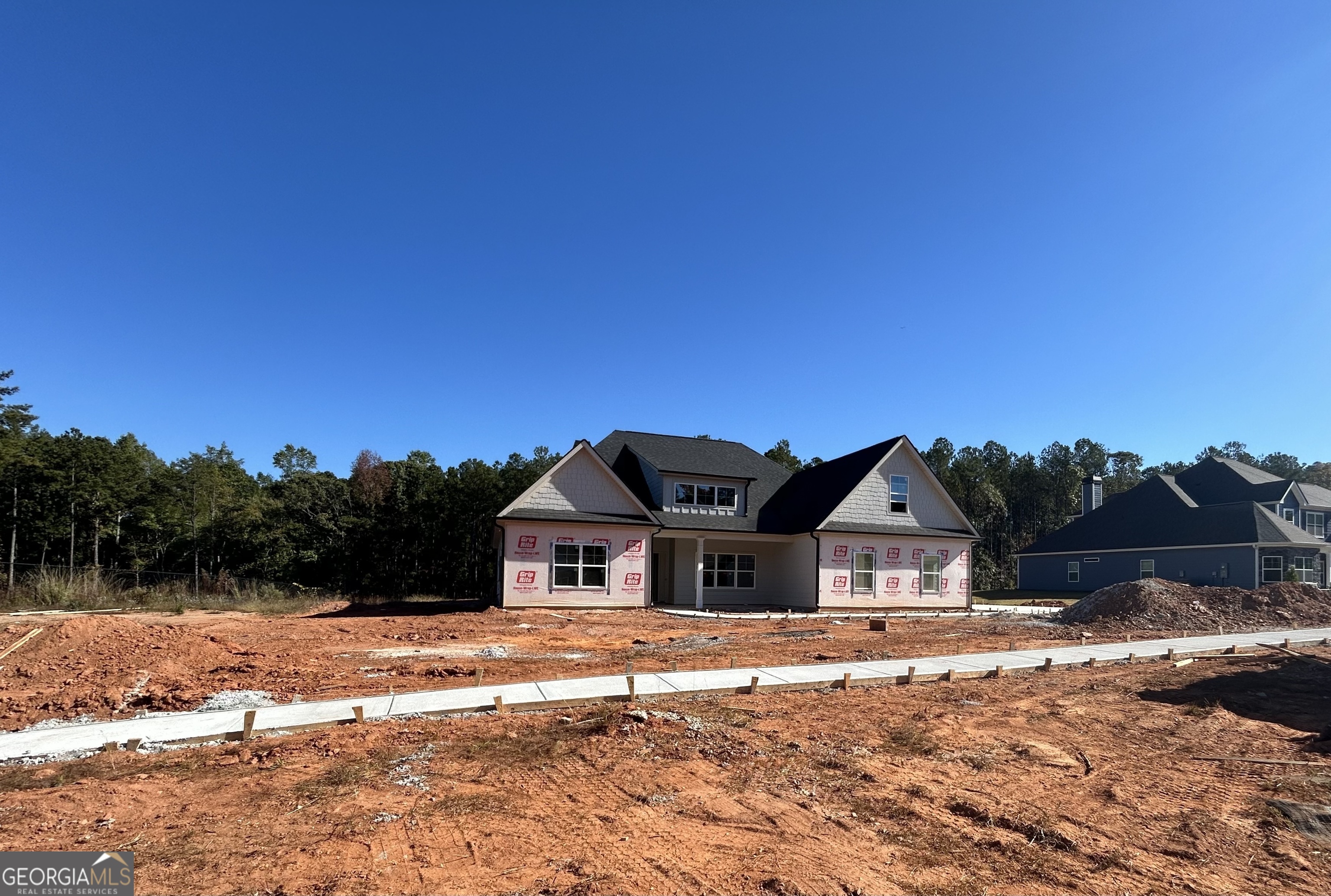 a view of house with a outdoor space