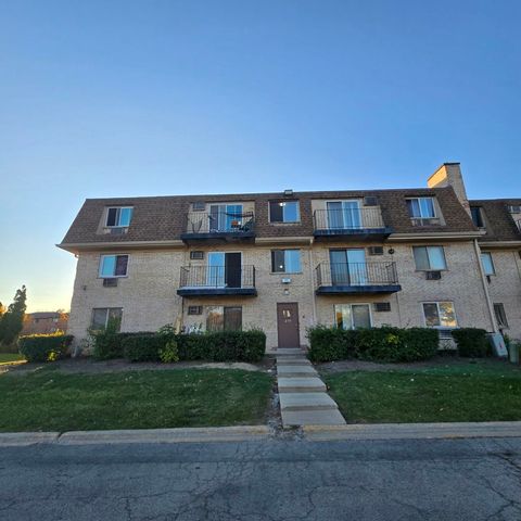 $1,999 | 271 Shorewood Drive, Unit 1B | Glendale Heights