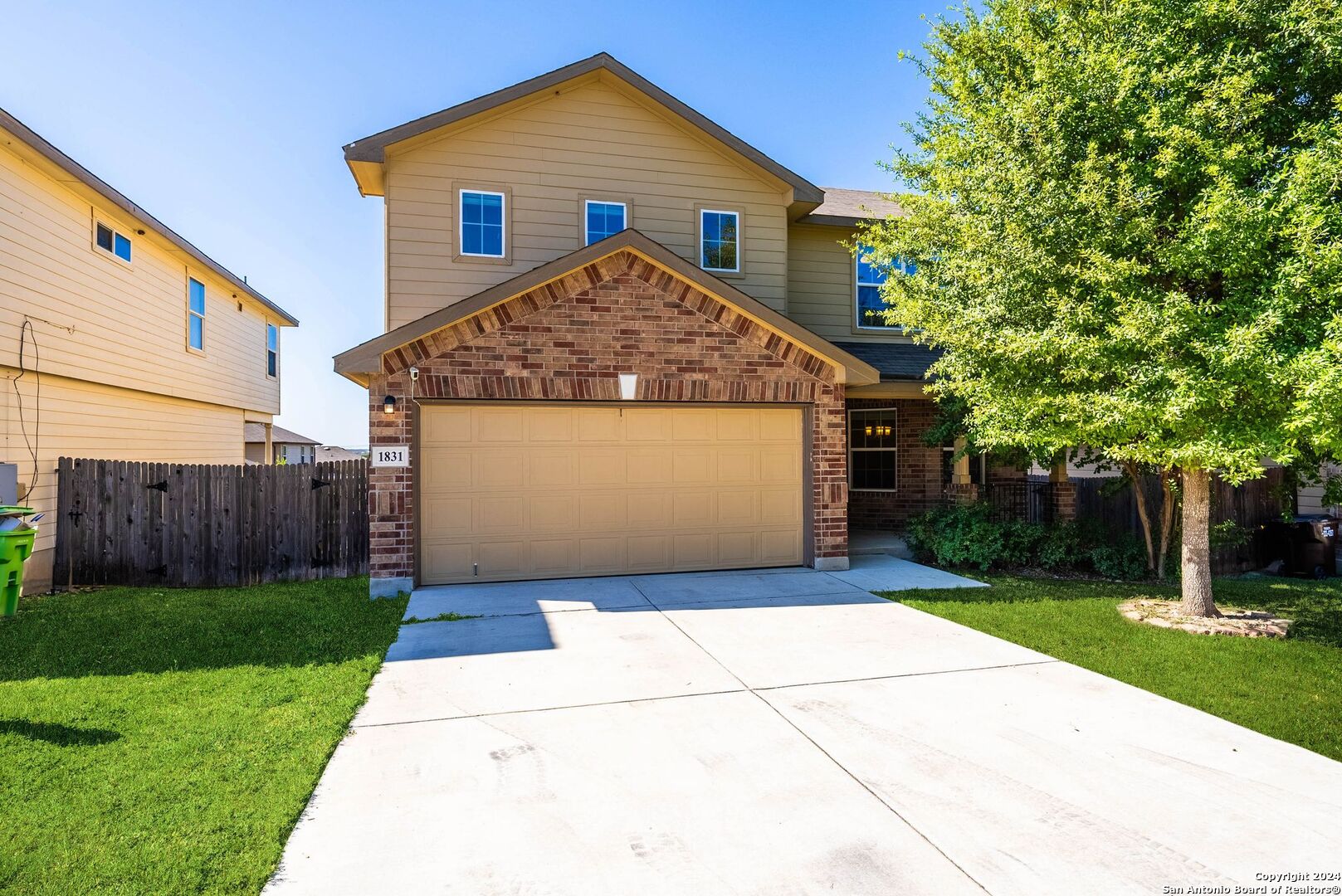 a front view of house with yard