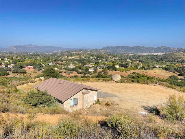 $2,395 | 12458 Hillpoint Court | Valley Center