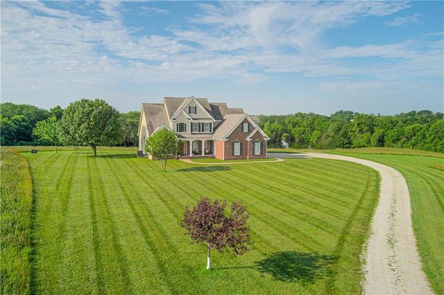 $895,000 | 9669 Highway 116 | Atchison Township - Clinton County