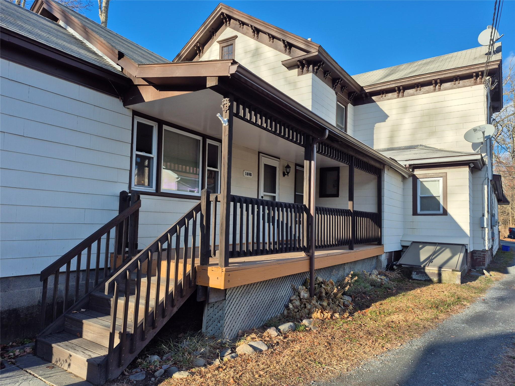 View of front of house featuring a porch