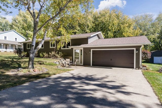 $439,900 | 5070 Vienna Drive | Vienna