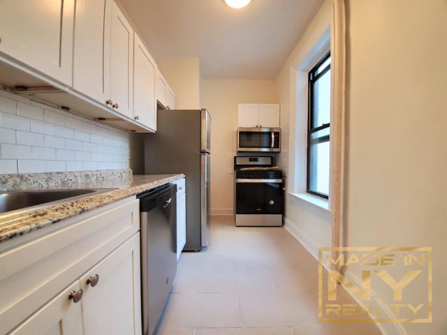 $2,695 | 31-49 29th Street, Unit C4 | Astoria