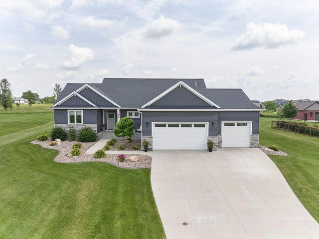 $669,900 | 5549 Cambridge Hill Road Southeast | Marion Township - Olmsted County