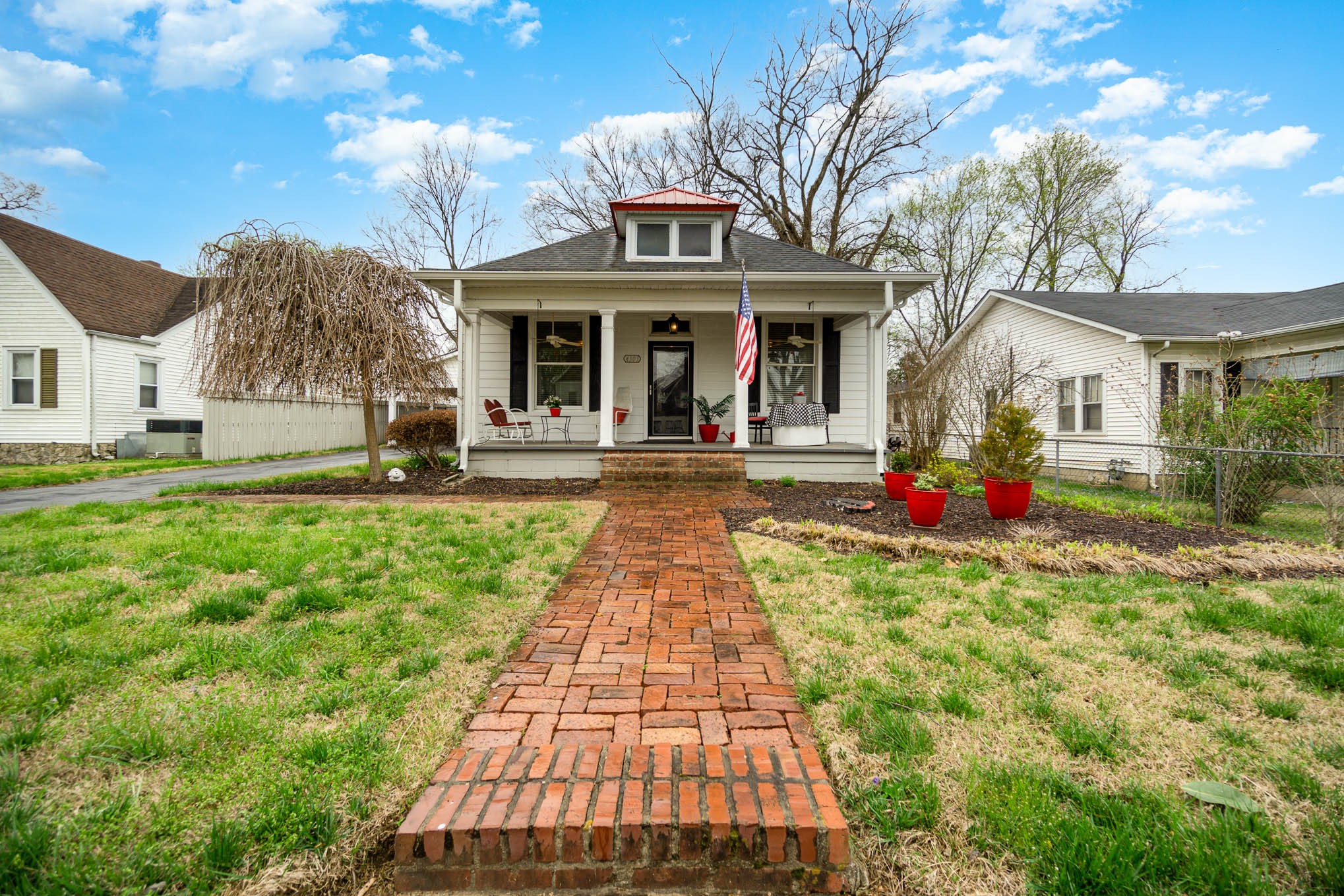 a front view of house with yard