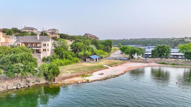 $2,200,000 | 1050 Cliffs Drive