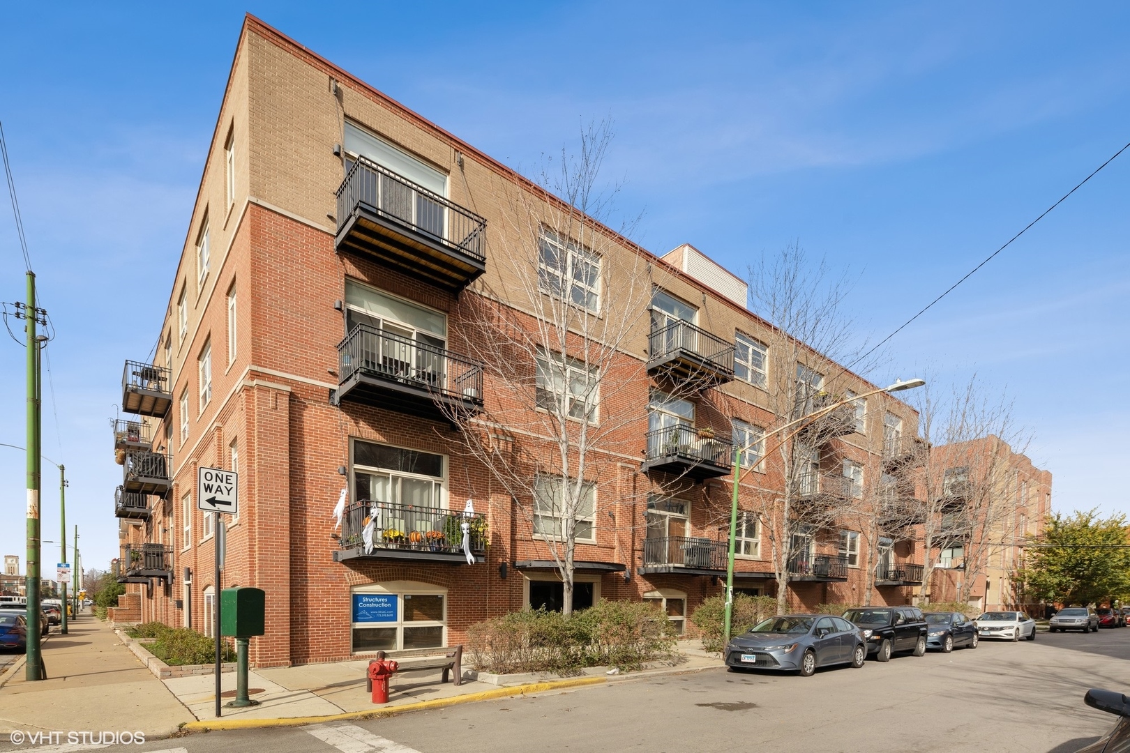 2806 North Oakley Avenue, Unit 404, Chicago, IL 60618 | Compass